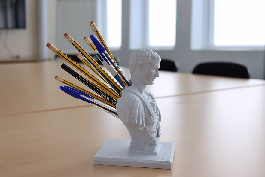 Julius penholder - Custom 3D printed pen holder